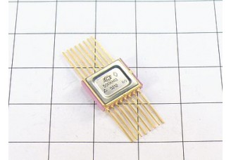 Микросхема 590КН13