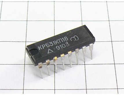 Микросхема КР531КП18