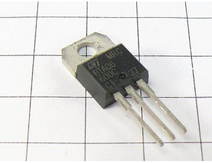 Тиристор BTA06-600C