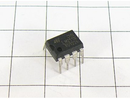 Микросхема LM211N