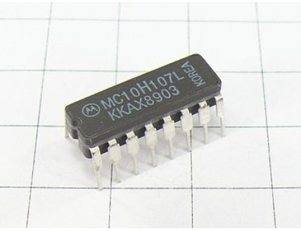 Микросхема MC10H107L