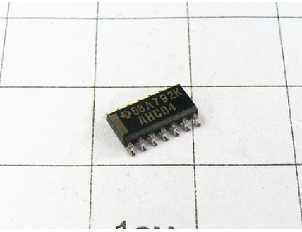 Микросхема SN74AHC04D