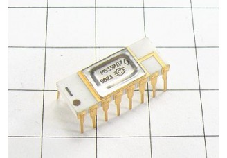 Микросхема М533ИД7