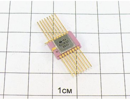 Микросхема 100ЛК121