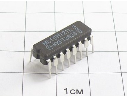 Микросхема MC10H121L