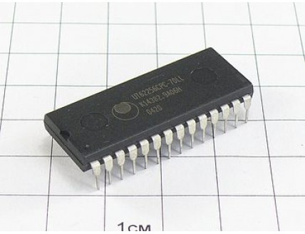 Микросхема UT62256CPC-70LL