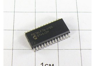 Микросхема PIC16LF76-I/SO