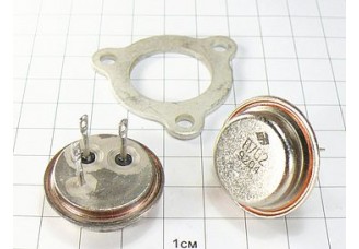 Транзистор П702
