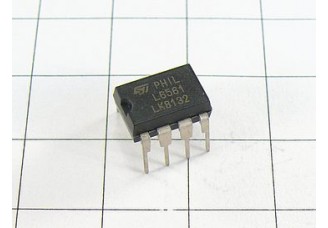 Микросхема L6561
