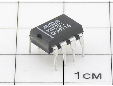 Микросхема MAX933CPA
