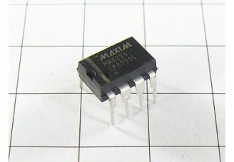 Микросхема MAX293EPA