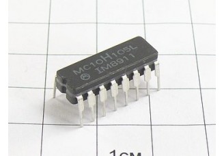 Микросхема MC10H105L