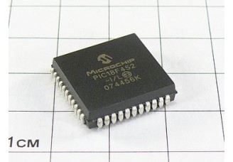 Микросхема PIC18F452-I/L