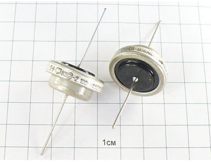 Конденсатор К52-2 100мкФ 90В 20% "5"