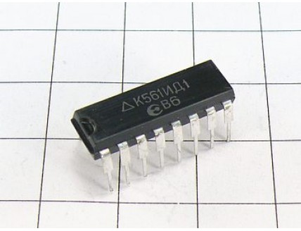 Микросхема К561ИД1