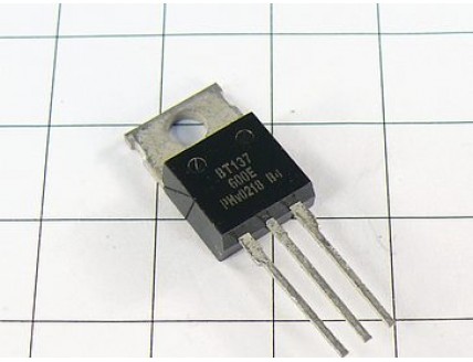 Тиристор BT137-600E