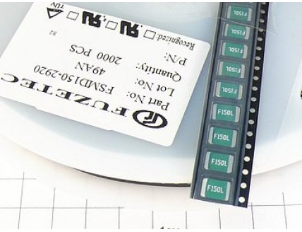 FSMD150-2920 (1.5А, 33В, SMD)