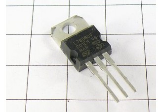 Микросхема L7808CV