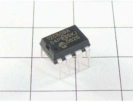 Микросхема PIC12C509A-04 /P