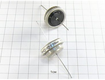 Конденсатор К52-2 300мкФ 25В 20% "5"