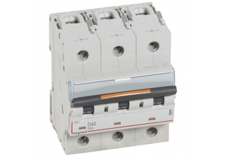 Выключатель автоматический 3-пол. 40A D 25kA DX3 Legrand