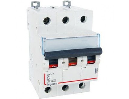 Выключатель автоматический 3-пол. 6A C 6kA DX3-E Legrand