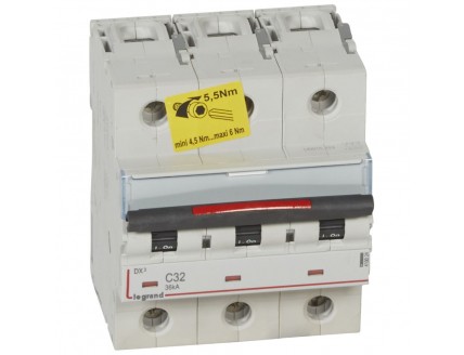 Выключатель автоматический 3-пол. 32A С 36kA DX3 Legrand