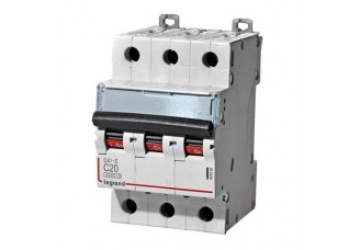 Выключатель автоматический 3-пол. 20A C 6kA DX3-E Legrand