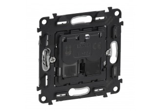 Розетка TF+PC VALENA LIFEALLURE
