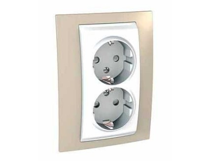 Розетка 2-ая 2P+E шторки 16А/250В песчаный/бел. UNICA