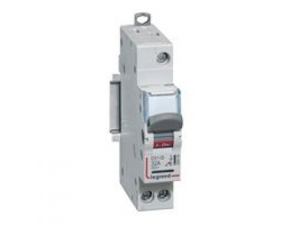 Выключатель-разъединитель 1-пол. 32A DX3-IS Legrand